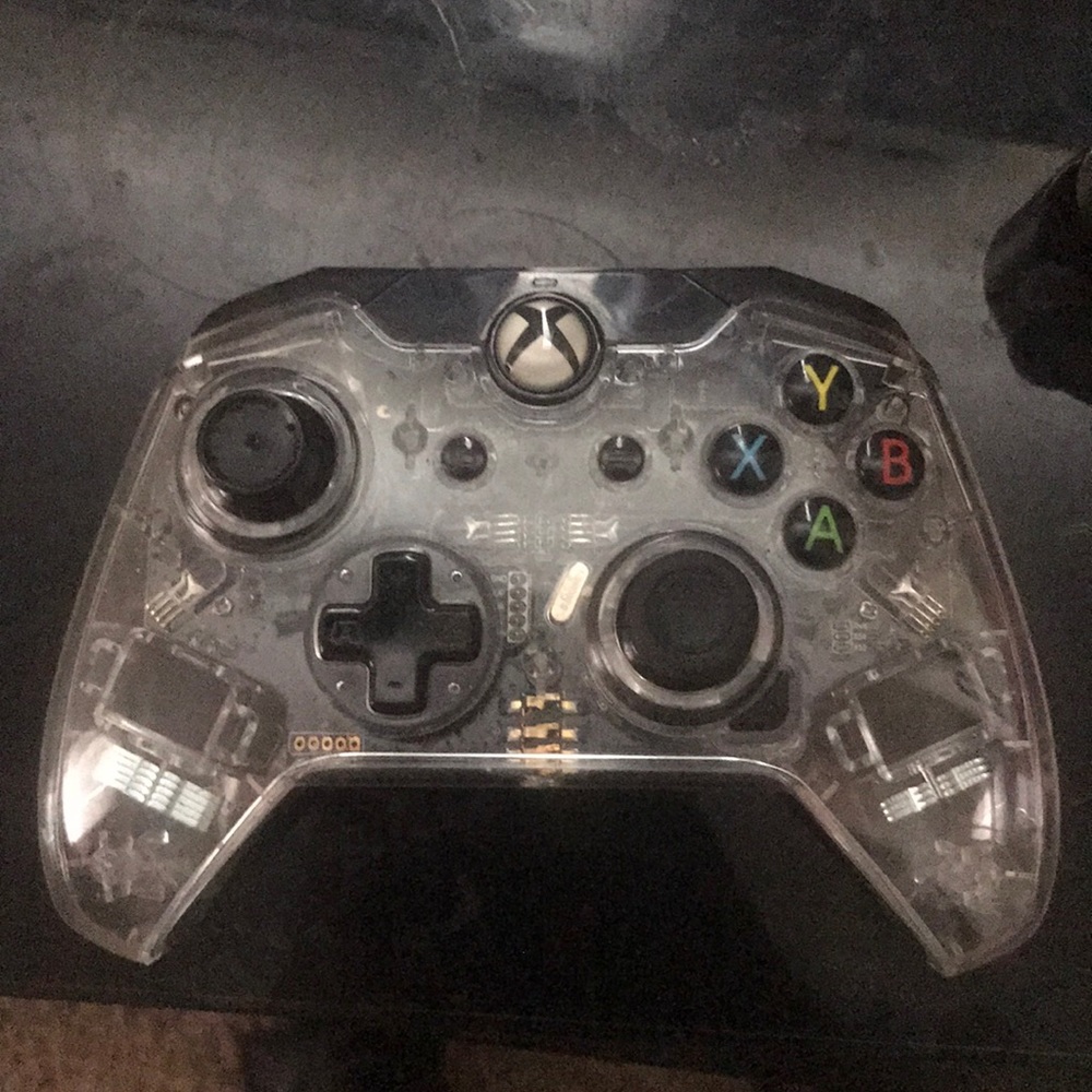 Xbox controller - Picture 2 of 3